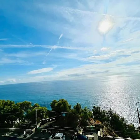 Sunset 22 - Fronte Mare Apartman *